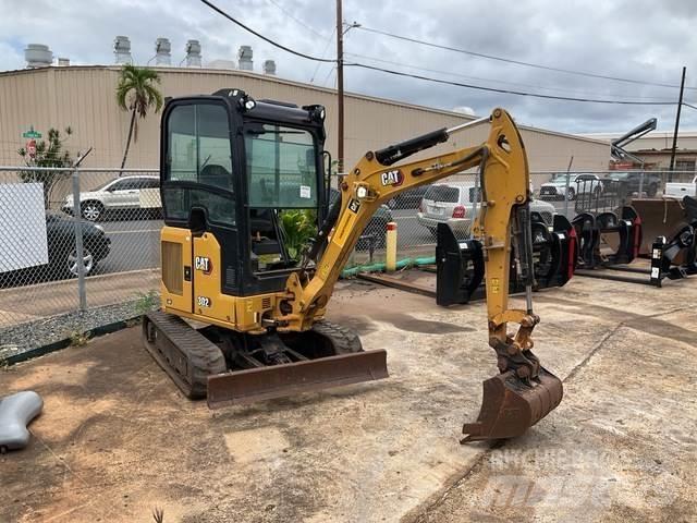 CAT 302CR حفارات زحافة