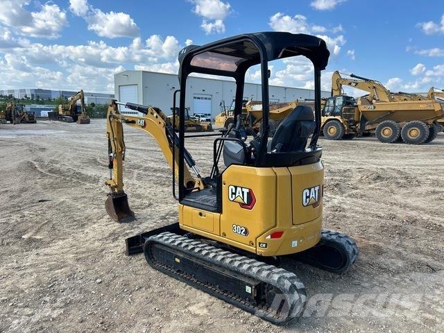 CAT 302CR حفارات زحافة