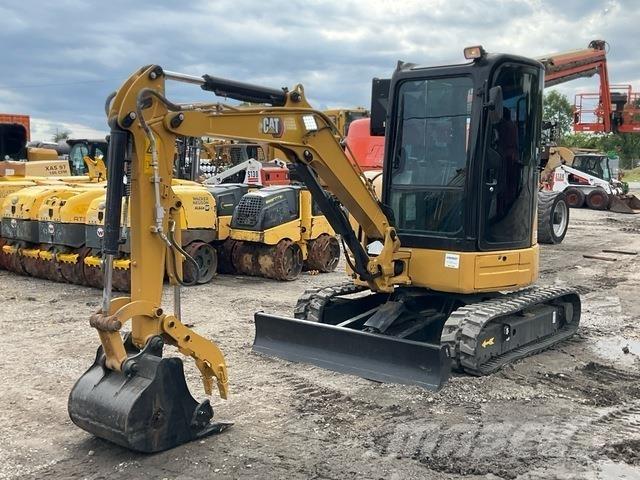 CAT 303.5E2 CR حفارات زحافة