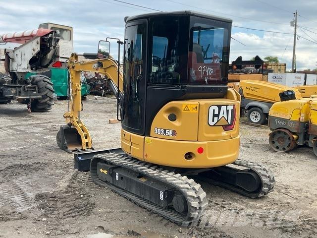 CAT 303.5E2 CR حفارات زحافة