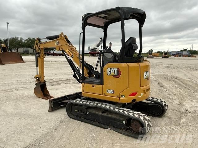CAT 303 CR حفارات زحافة