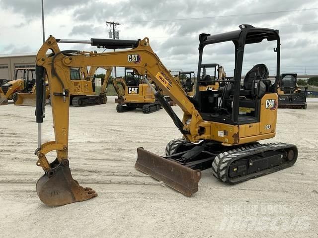 CAT 303 CR حفارات زحافة
