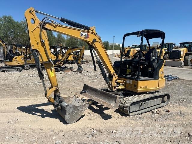 CAT 304 حفارات زحافة