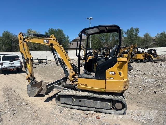 CAT 304 حفارات زحافة