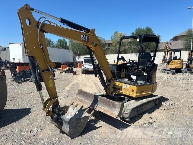 CAT 304 حفارات زحافة