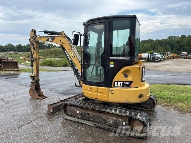 CAT 304E حفارات زحافة
