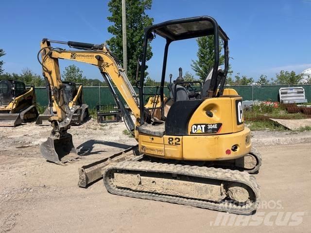 CAT 304E CR حفارات زحافة