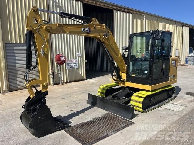 CAT 305.5 حفارات زحافة