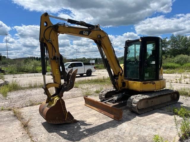 CAT 305.5E2 حفارات زحافة