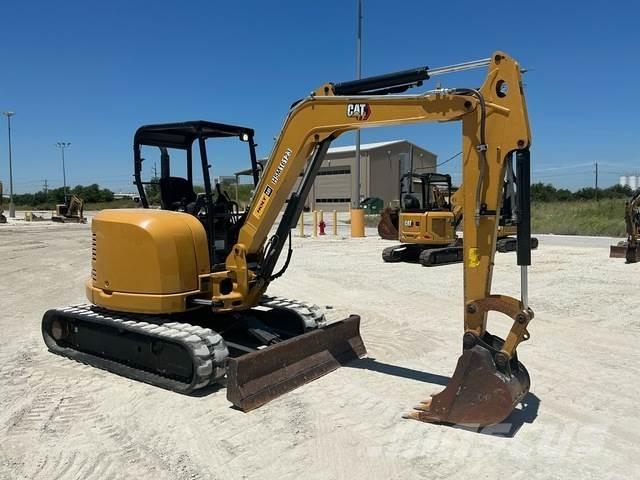 CAT 305E2 CR حفارات زحافة