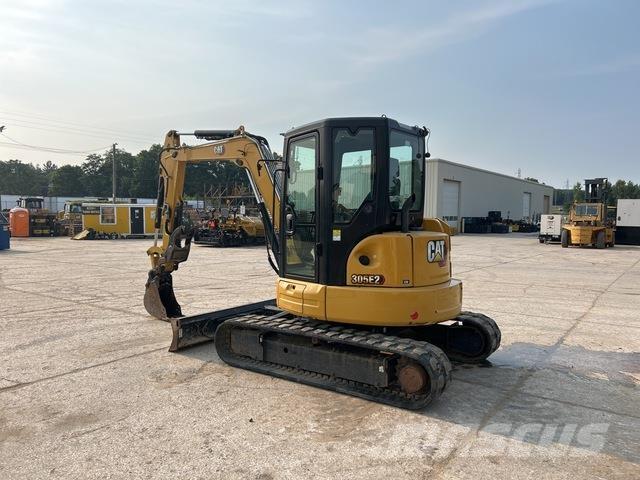 CAT 305E2 CR حفارات زحافة