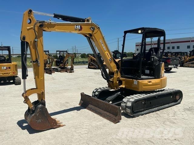 CAT 305E2 CR حفارات زحافة