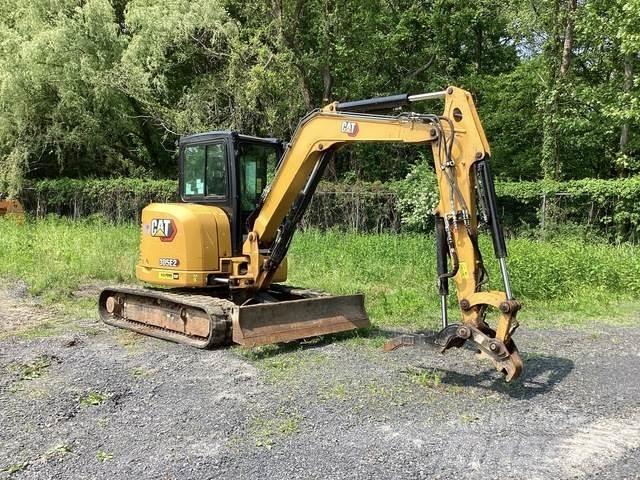 CAT 305E2CR حفارات زحافة
