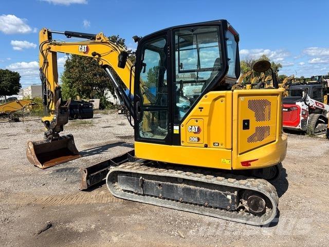 CAT 306 CR حفارات زحافة