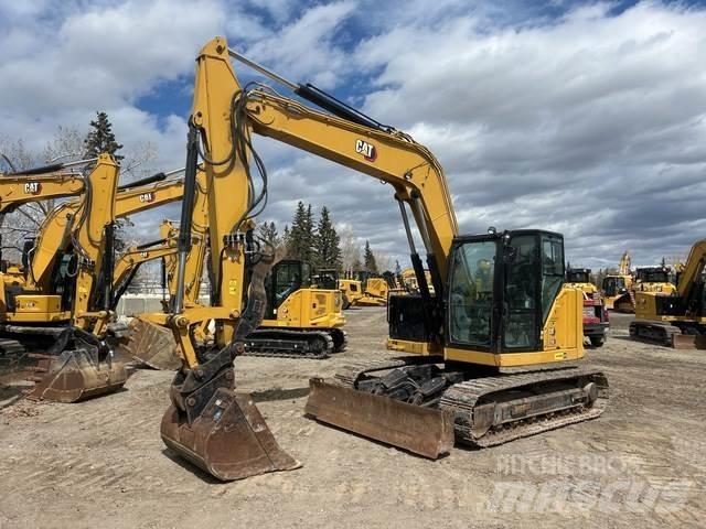 CAT 310 حفارات زحافة