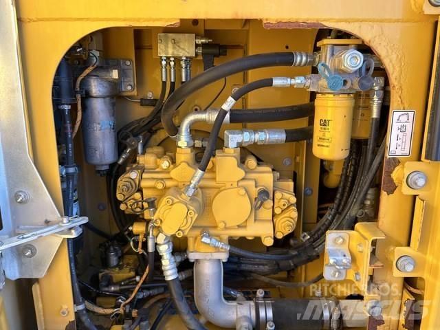 CAT 316E L حفارات زحافة