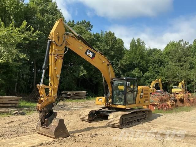 CAT 320 حفارات زحافة
