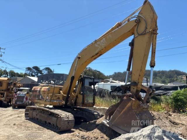 CAT 320 حفارات زحافة