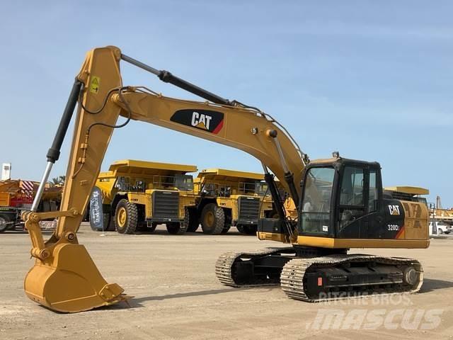 CAT 320D2 حفارات زحافة