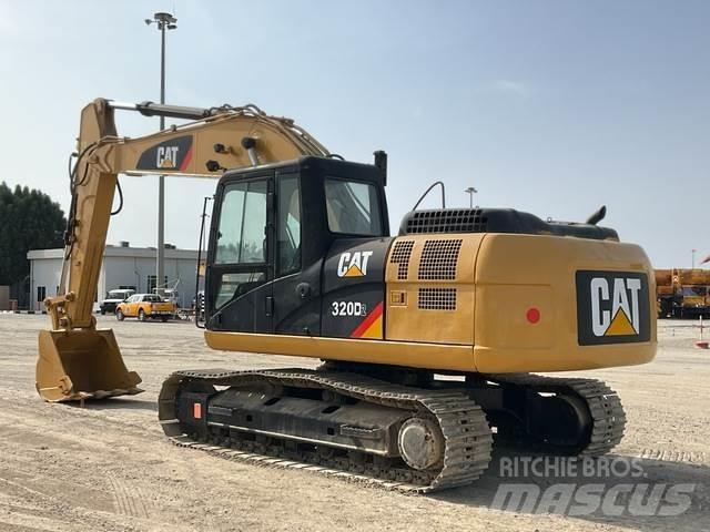 CAT 320D2 حفارات زحافة