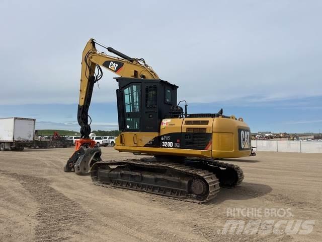 CAT 320DFM قطاعات وقسامات خشب