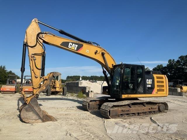 CAT 320EL حفارات زحافة