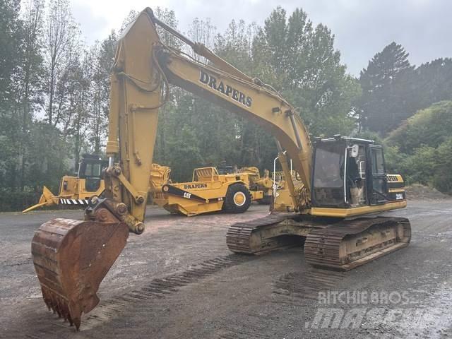 CAT 320L حفارات زحافة