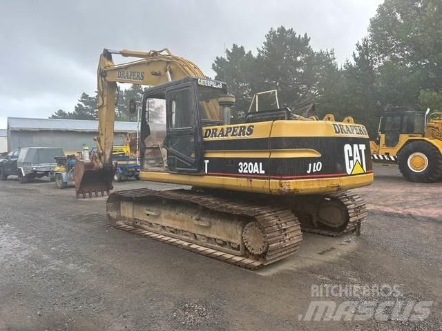 CAT 320L حفارات زحافة