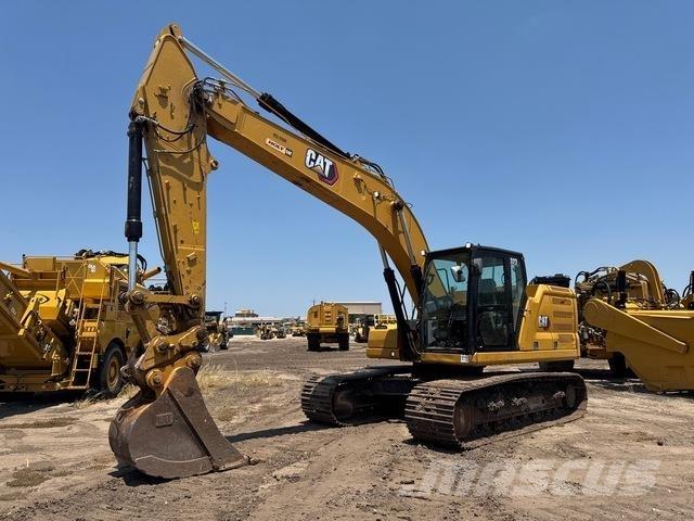 CAT 323 حفارات زحافة