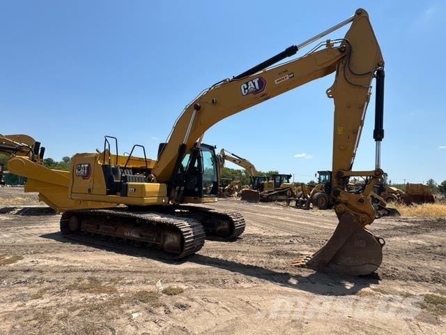 CAT 323 حفارات زحافة