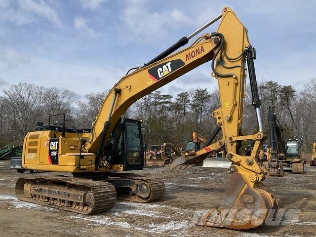 CAT 323F حفارات زحافة