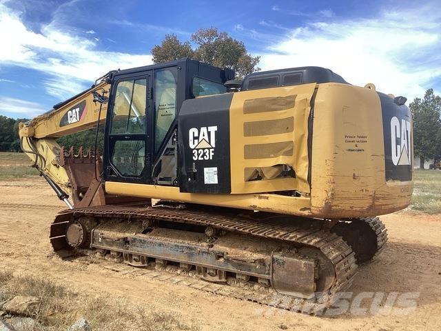 CAT 323FL حفارات زحافة