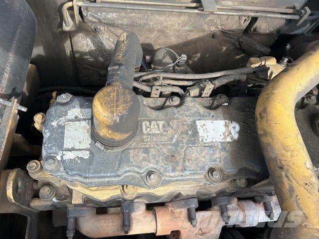 CAT 324D FM أخرى