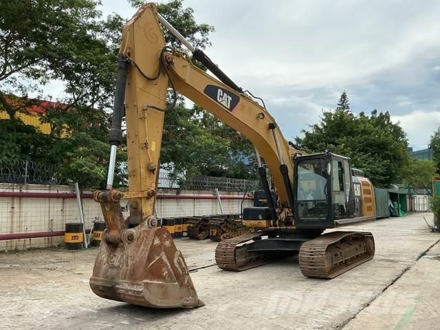 CAT 324E حفارات زحافة