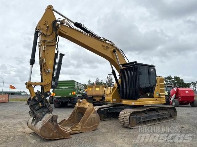 CAT 325 حفارات زحافة