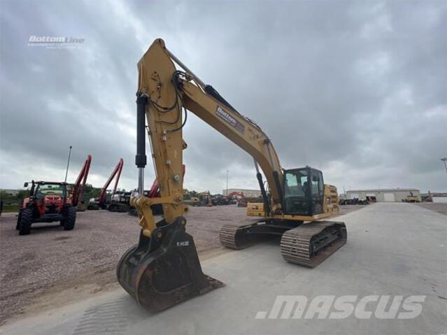 CAT 330 حفارات زحافة