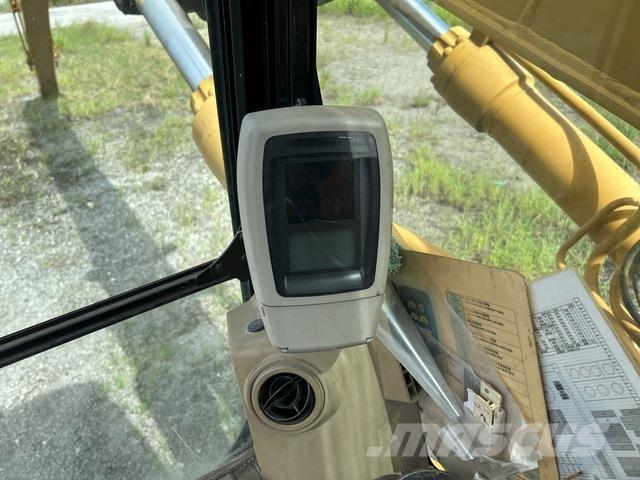 CAT 330 CL حفارات زحافة