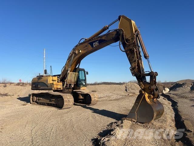 CAT 330D حفارات زحافة