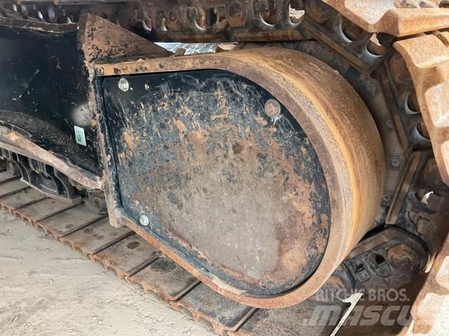CAT 333 حفارات زحافة
