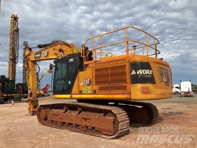 CAT 336 حفارات زحافة
