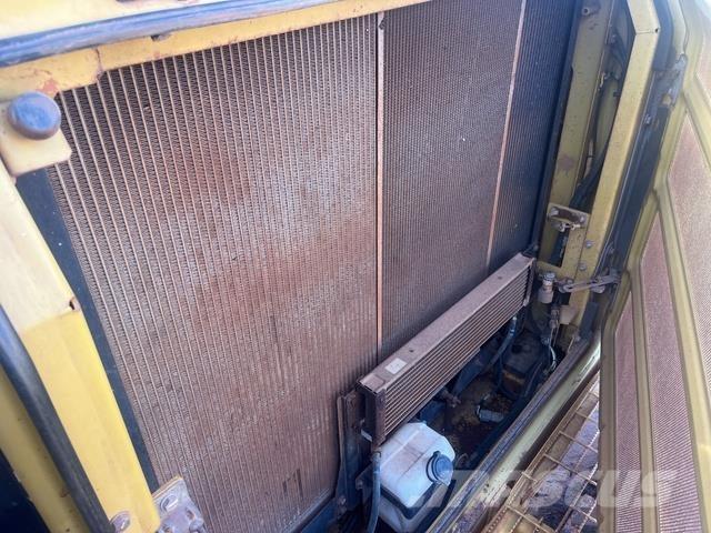 CAT 336E LH حفارات زحافة