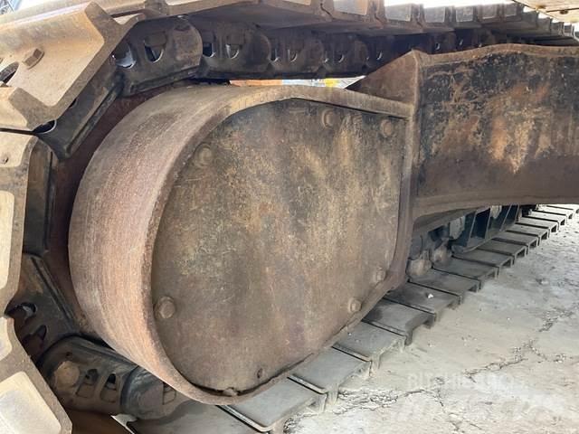 CAT 349D حفارات زحافة