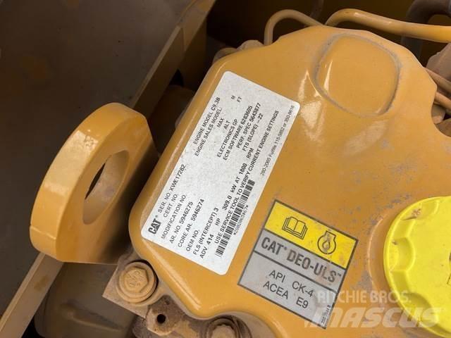 CAT 350 حفارات زحافة