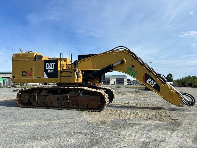 CAT 374F حفارات زحافة