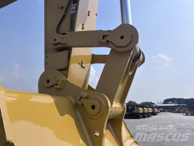CAT 395 حفارات زحافة