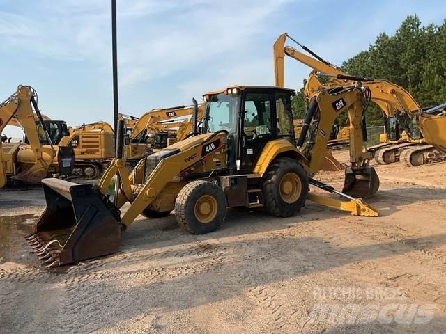 CAT 440 لوادر ذات جرافات عكسية