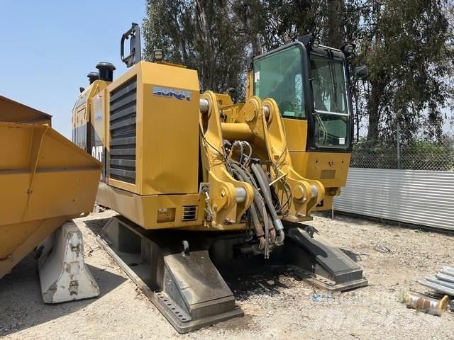 CAT 5110B حفارات زحافة