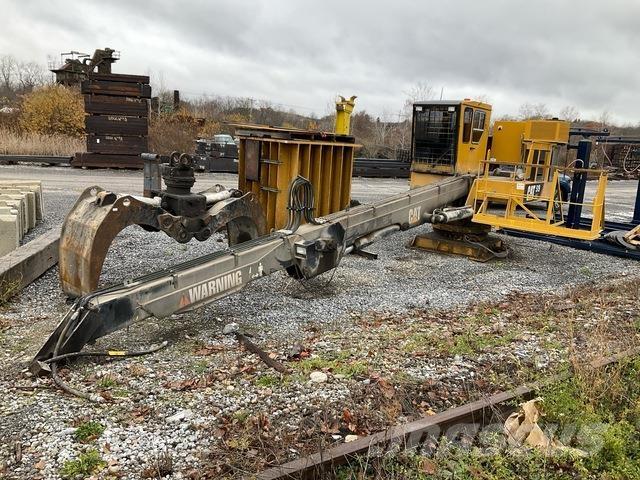 CAT 519 SM لوادر بذراع مفصلي