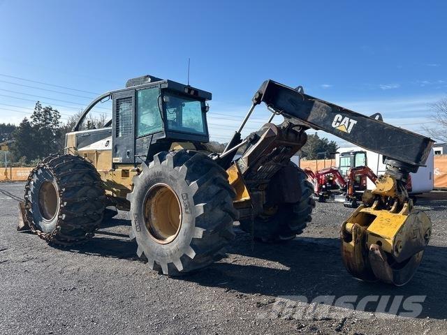 CAT 525C ساحبات الأشجار