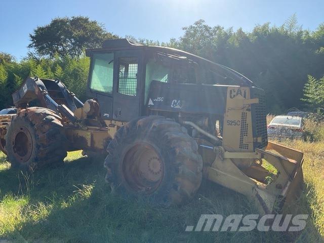 CAT 525C ساحبات الأشجار